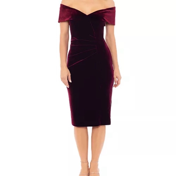 Xscape Dresses & Skirts - Xscape Strapless Velvet Burgundy Dress